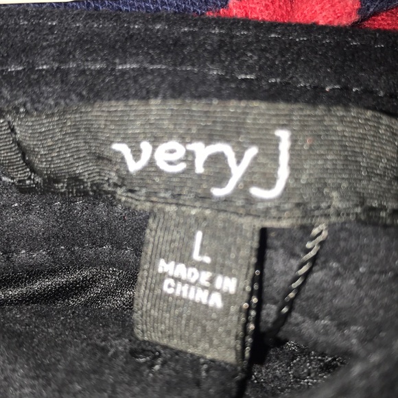 Very J brand black shorts - Picture 2 of 3